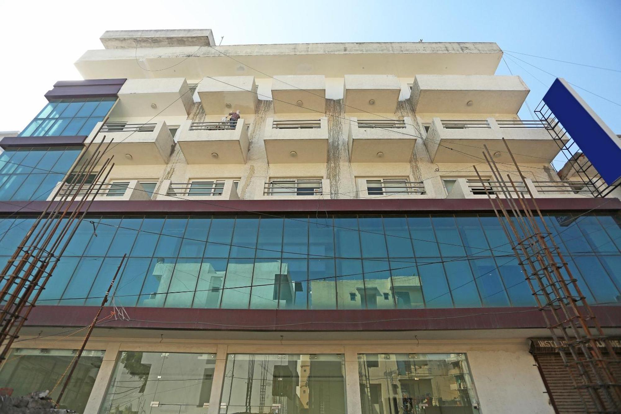 Hotel O Lakshya New Delhi Exterior photo