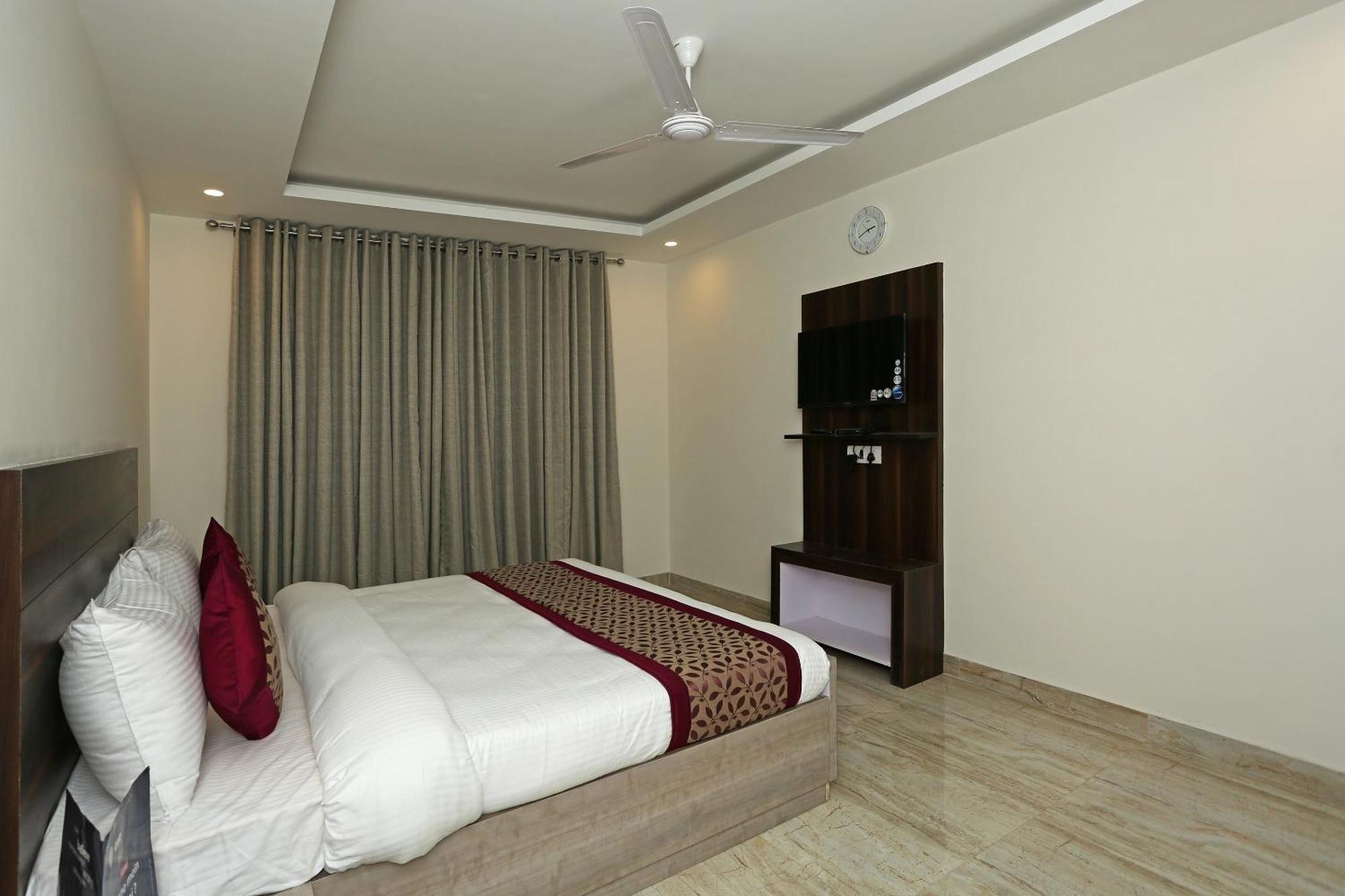 Hotel O Lakshya New Delhi Exterior photo